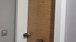 Unclassified image, 4 of 23, button - Apartment in La Isleta Near Las Canteras Beach (Las Palmas de Gran Canaria)