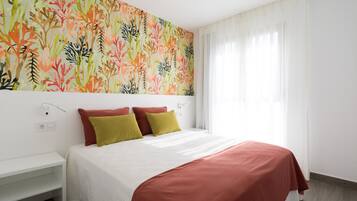 1 bedroom, individually furnished, iron/ironing board