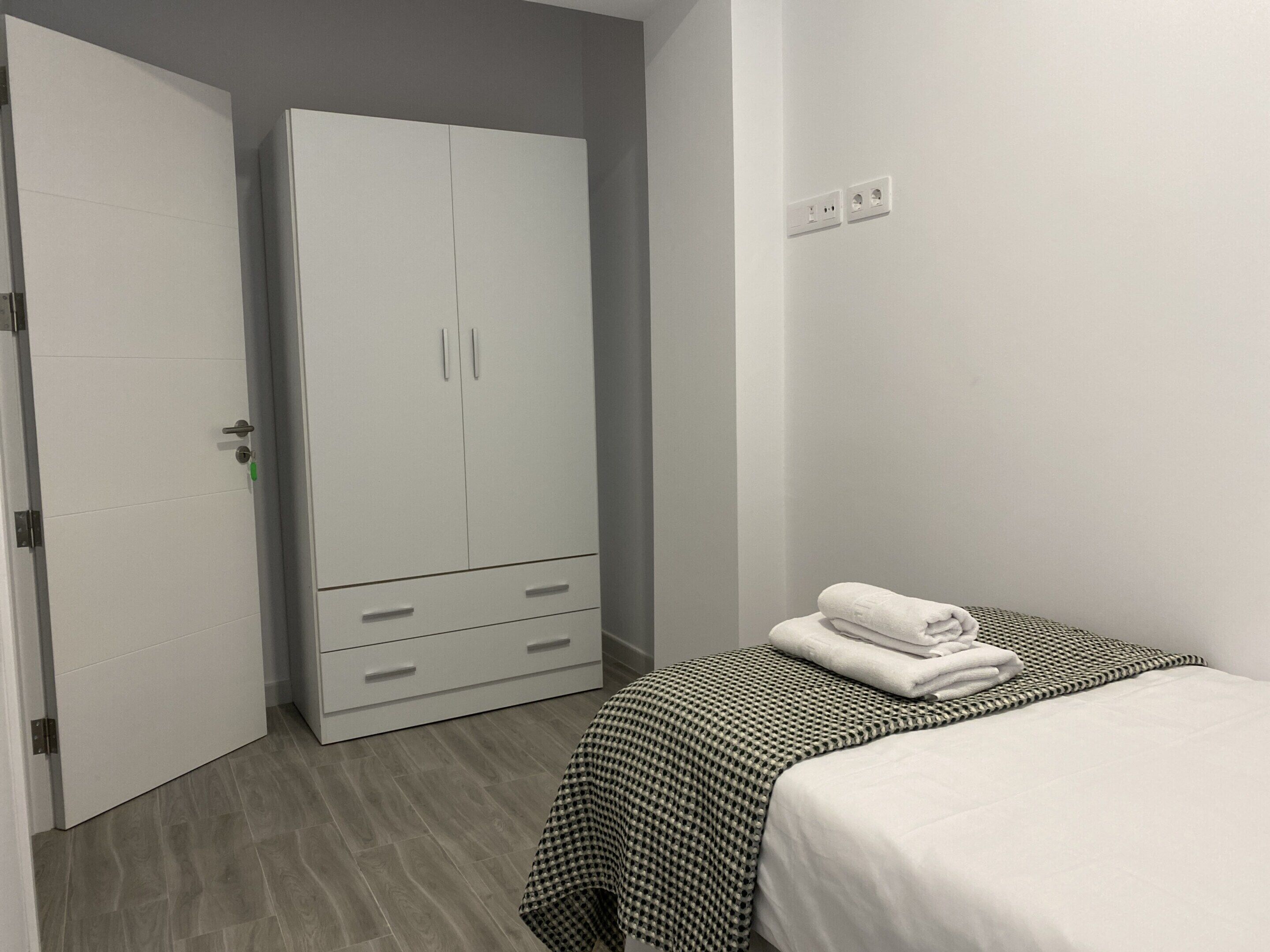 3 bedrooms, iron/ironing board