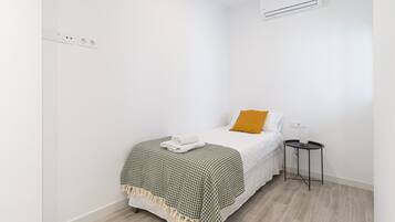 House | 3 bedrooms, iron/ironing board