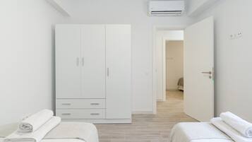 3 bedrooms, iron/ironing board