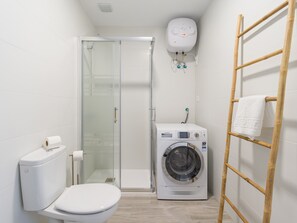 Bathroom - Apartment in Las Palmas Near Las Canteras Beach (Las Palmas de Gran Canaria)