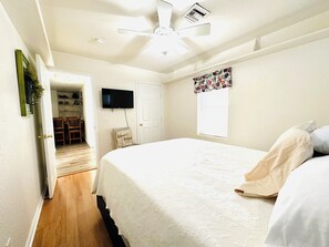 3 quartos, ferros/tábuas de passar roupa, Wi-Fi, roupa de cama