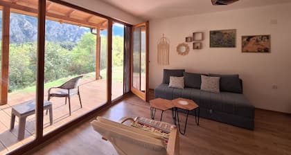 Villa with amazing view of a mountain near Matka Canyon