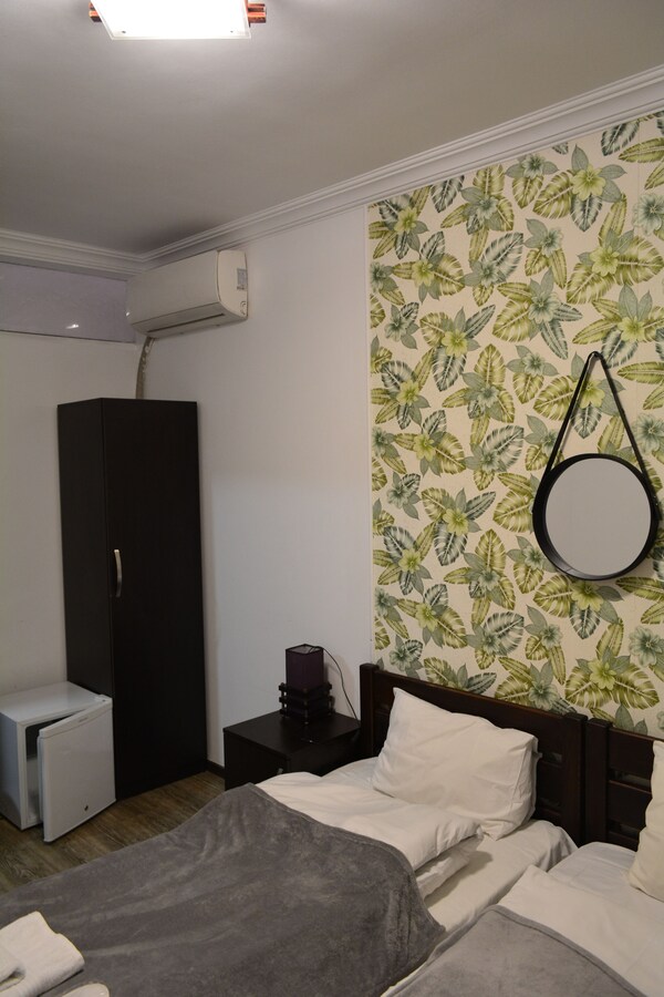 Hotel Nino On Tsamebuli - Tiflis