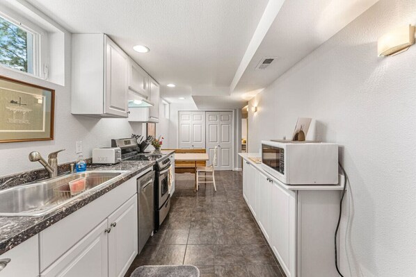 Fridge, microwave, oven, stovetop