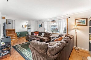 Télévision, cheminée