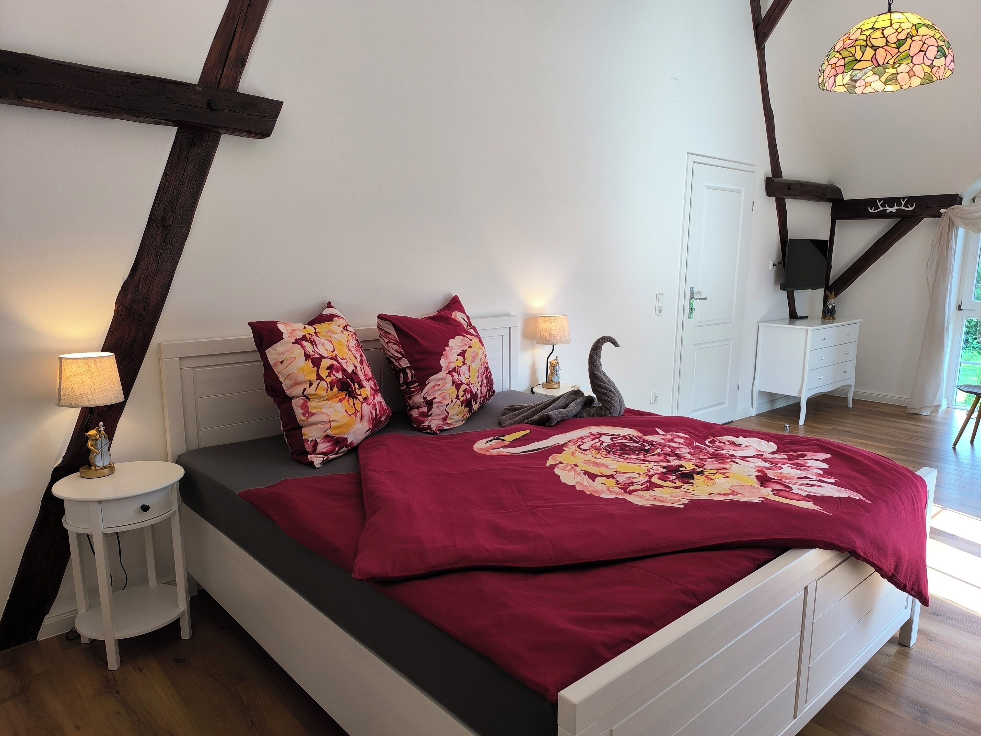 2 Schlafzimmer, Schreibtisch, Bügeleisen/Bügelbrett, Reisekinderbett