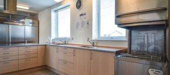 4 スター ホリデーホーム イン テュボロン