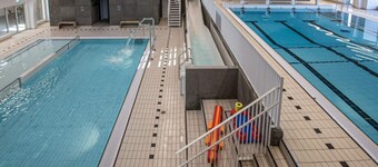 4 สตาร์ ฮอลิเดย์ โฮม ใน ธีบอรอน