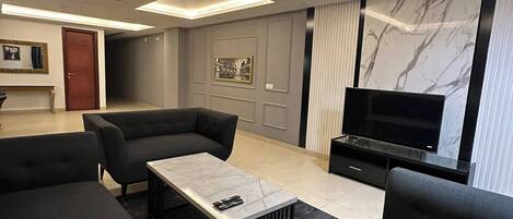 Apartment, 3 Bedrooms, Smoking, Balcony | Lounge