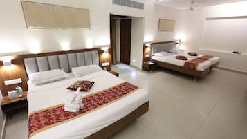 Family Room | Free WiFi, bed sheets