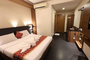 Chambre exécutive double | Bureau, lit d’appoint (supplément), accès au Wi-Fi (inclus)