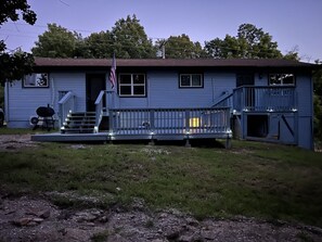 Exterior - Bluebird Liberty Cottage (St. Robert)