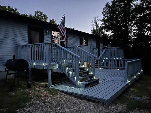 Exterior - Bluebird Liberty Cottage (St. Robert)
