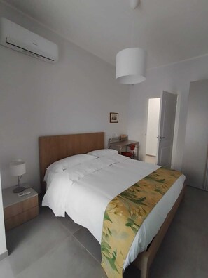 2 slaapkamers, een strijkplank/strijkijzer, wifi, beddengoed