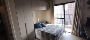 1 quarto, ferros/tábuas de passar roupa, acesso à internet