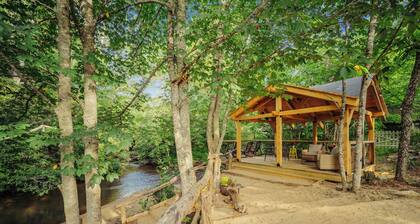 Beautiful 2-bedroom cabin near Sparta and the Blue Ridge Parkway