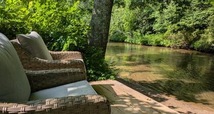 Beautiful 2-bedroom cabin near Sparta and the Blue Ridge Parkway
