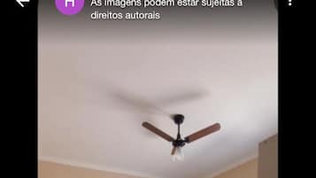 1 dormitori, planxa i posts de planxar, wifi i roba de llit