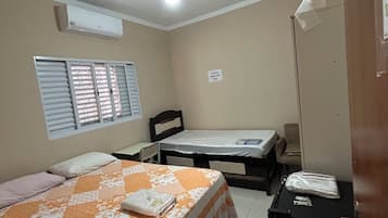 1 chambre, fer et planche à repasser, Wi-Fi, draps fournis