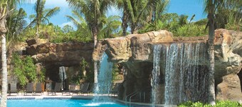 Resort with private beach access in Bonita Springs with 4 pools, lazy river