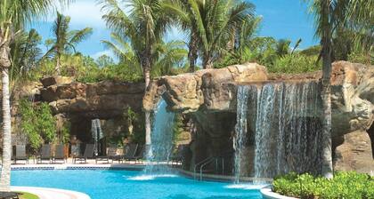 Resort with private beach access in Bonita Springs with 4 pools, lazy river