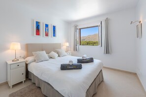 2 soverom, strykejern/-brett, wi-fi (inkludert) og sengetøy