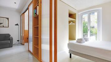 1 chambre, fer et planche Ă repasser, draps fournis