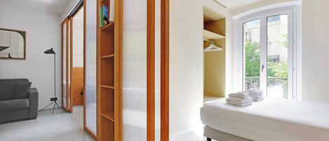 Huoneisto | 1 makuuhuone, silitysrauta/-lauta, vuodevaatteet