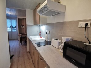 Micro-ondes, plaque de cuisson