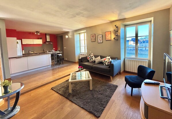 Téléviseur, livres