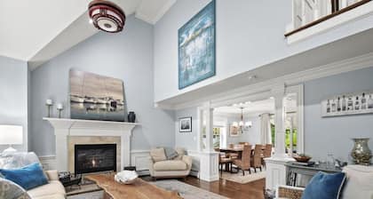 HEARTWOOD - Spacious home in lovely Falmouth with AC, WiFi