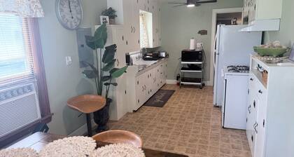 Cozy 2-bedroom house in peaceful Medicine Lodge