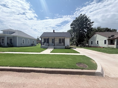 Cozy 2-bedroom house in peaceful Medicine Lodge