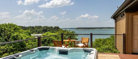 مغطس سبا خارجي