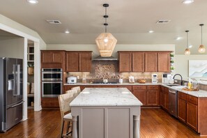 Microwave, oven, stovetop, dishwasher