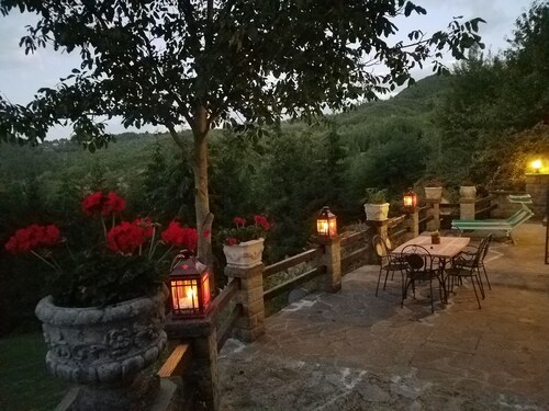 Enchanting two stone villas in the heart of Tuscany-Tastefully maintained