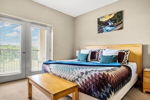 2 bedrooms, desk, iron/ironing board, travel cot