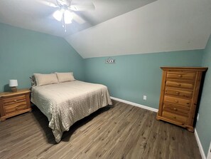 3 bedrooms, free WiFi, bed sheets