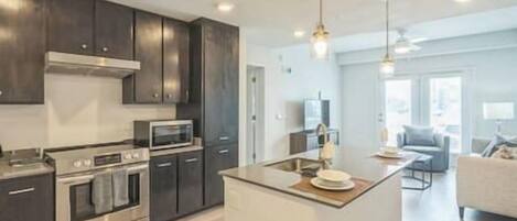 Fridge, microwave, oven, stovetop