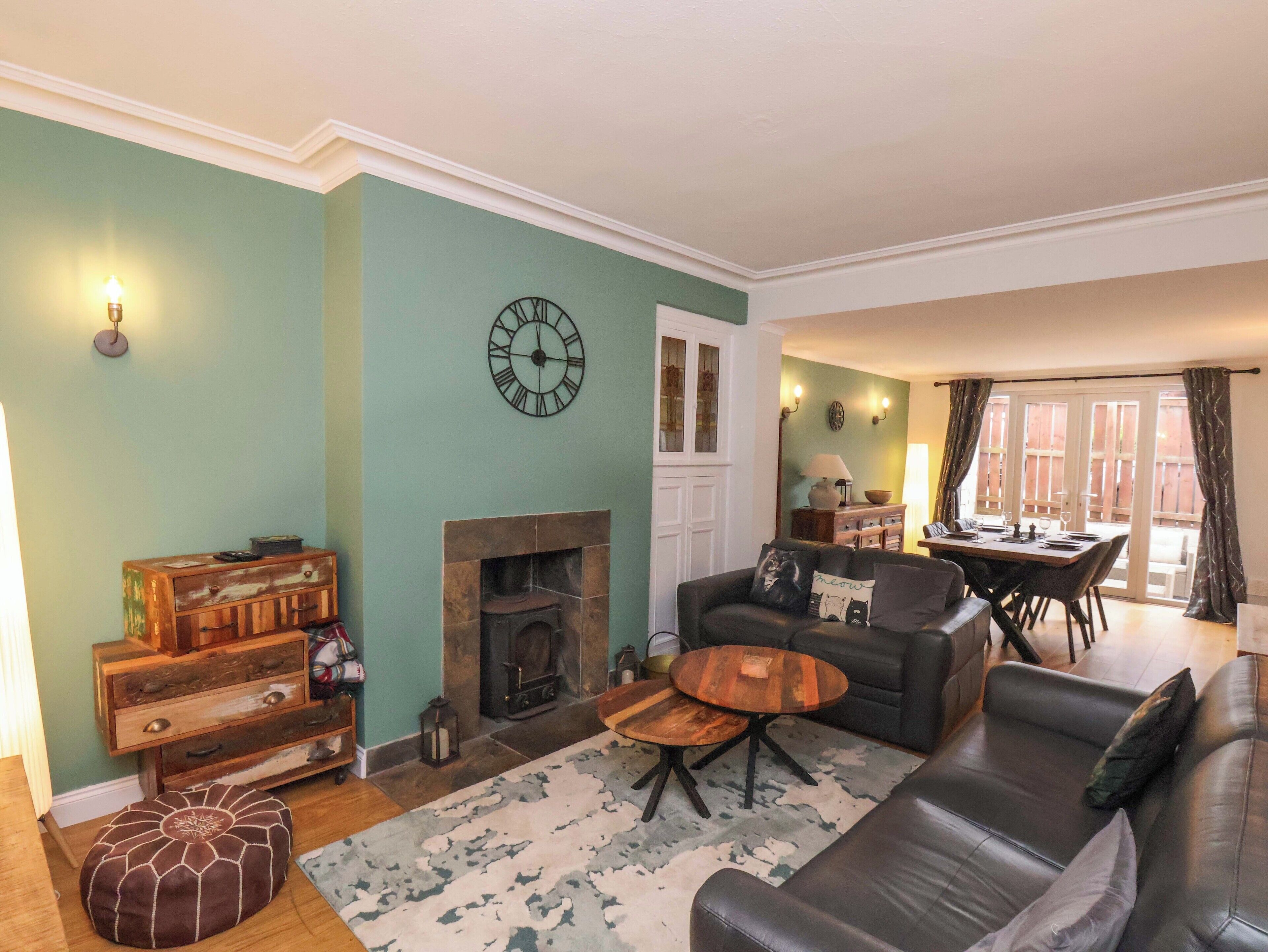 Falcon's Nest, Pet Friendly, Character Holiday Cottage In Whitby - Sandsend