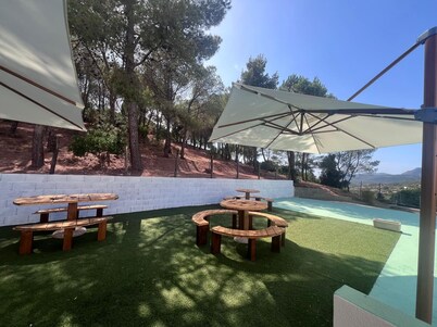 Hostel with sea view rooms and private bathroom