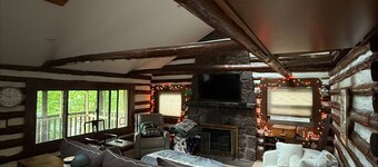 Renovated Summer Cabin in Atlantic Highlands – Walk to NYC Ferry!