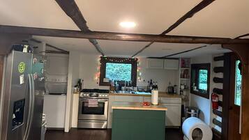 Micro-ondes, four, plaque de cuisson