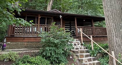 Renovated Summer Cabin in Atlantic Highlands – Walk to NYC Ferry!