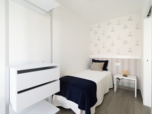 House | 2 bedrooms, iron/ironing board