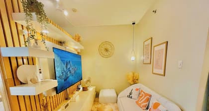 Room-charm Soleil Staycation- Cozy and A