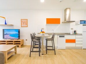 Dining - Apartment in Las Palmas Near Las Canteras Beach (Las Palmas de Gran Canaria)