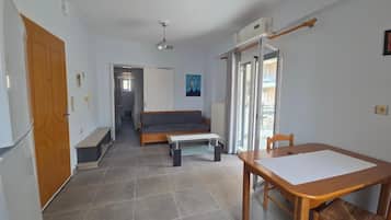 Appartement, 2 chambres, fumeurs, balcon | Intérieur